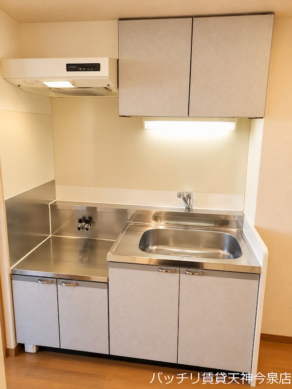 キッチン　同型タイプの為、現状を優先致します。