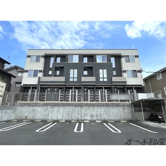 エントランス　建物外観