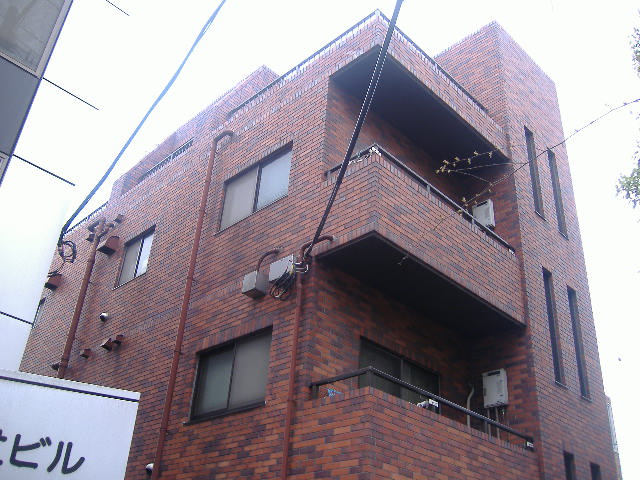 建物外観　外観は落ち着いています