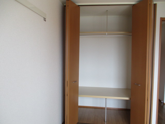 浜松市中央区 2階建 築26年の内装写真
