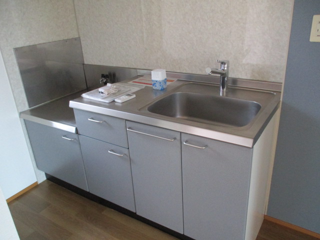 浜松市中央区 2階建 築26年のキッチン写真