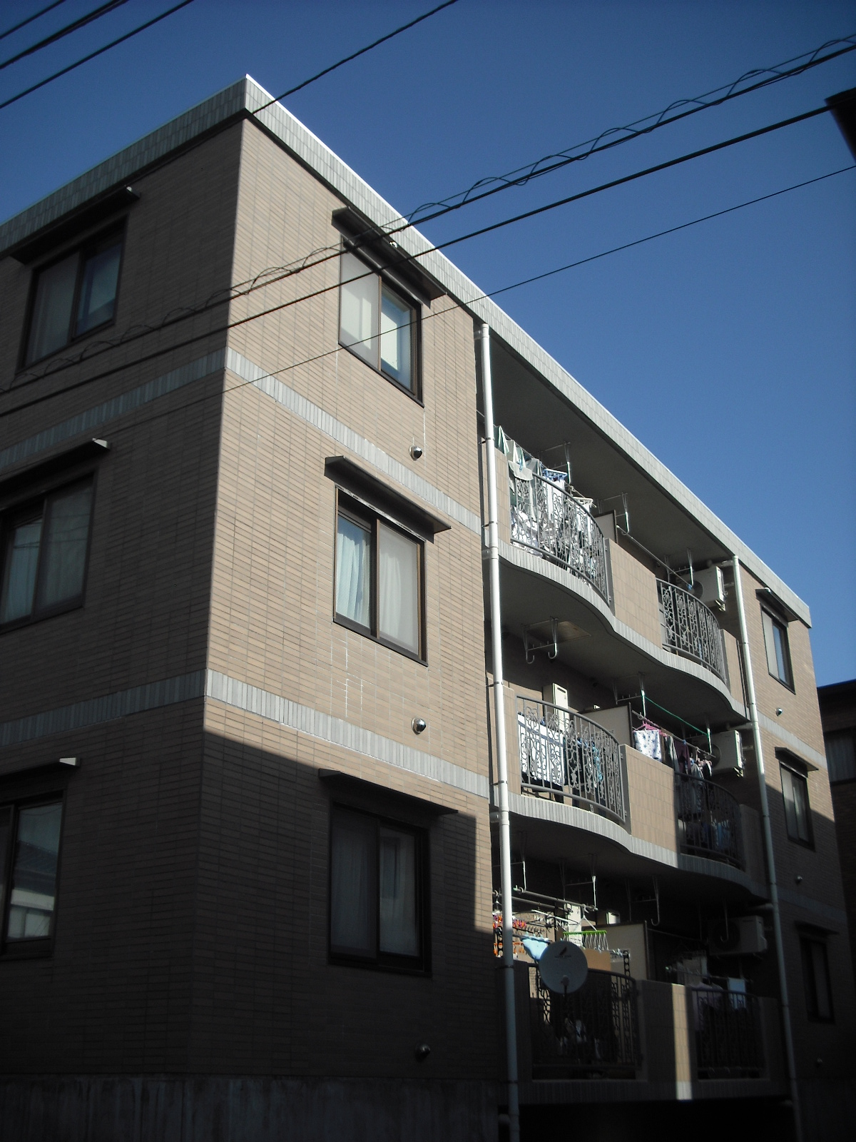 三島市東町のマンションの建物外観