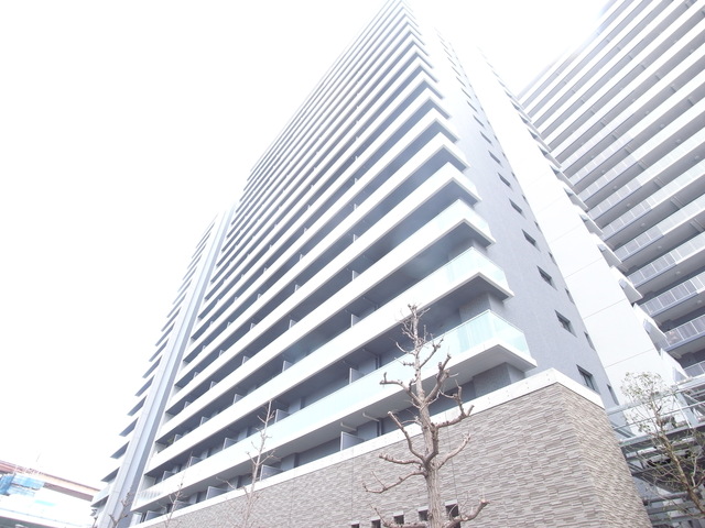 神戸市中央区浜辺通のマンションの建物外観