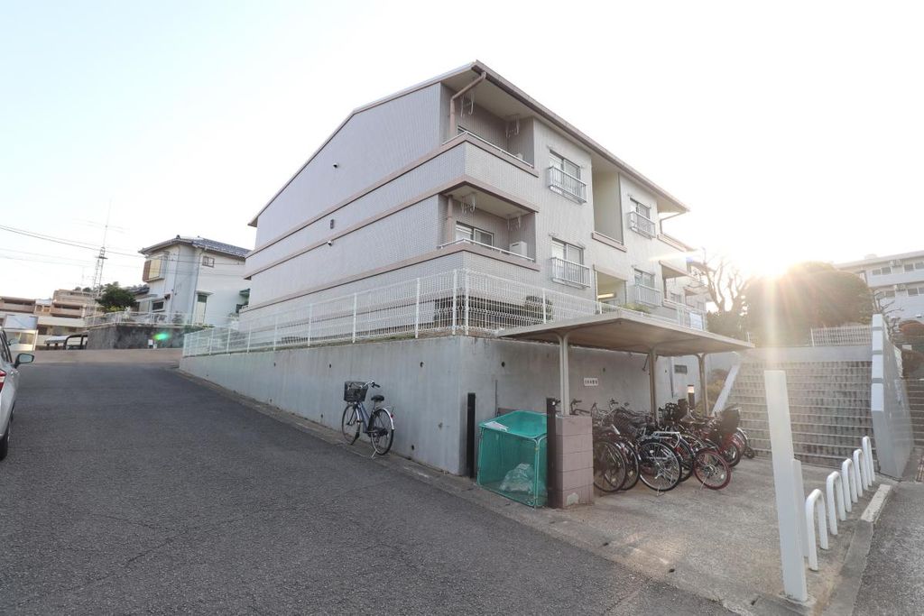 神奈川県横浜市青葉区たちばな台２（マンション）の賃貸物件の外観