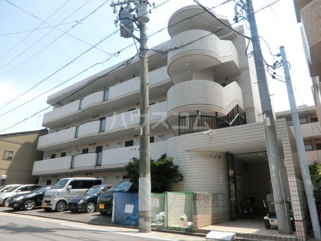 名古屋市西区又穂町のマンションの建物外観