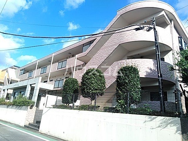 町田市根岸のマンションの建物外観