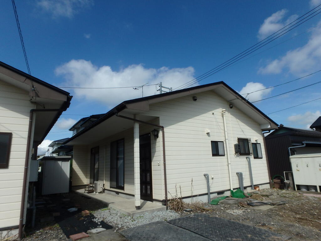 東田早坂貸家の建物外観