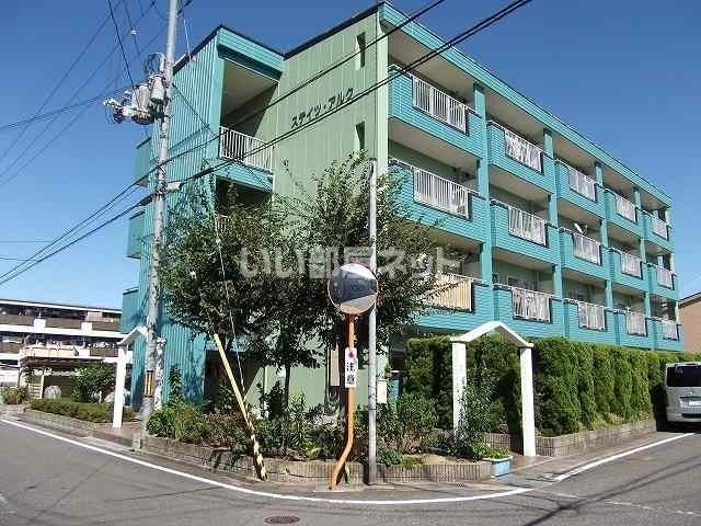 湖南市石部中央のマンションの建物外観