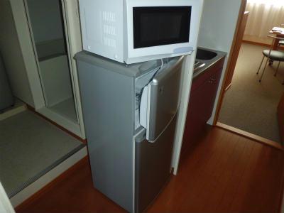 その他　冷蔵庫と電子レンジ。