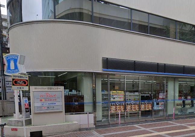 【大阪市北区鶴野町のマンションのコンビニ】