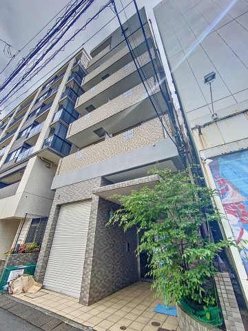 【横浜市神奈川区松本町のマンションの建物外観】