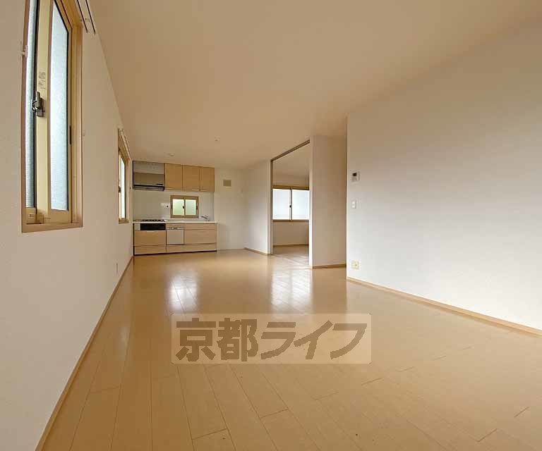 居室・リビング　自然豊かで閑静なエリアの２ＬＤＫです。全４戸のお全室角...