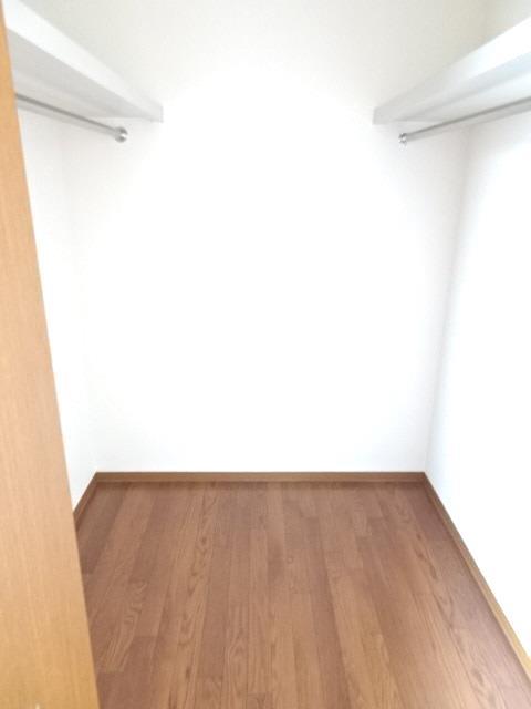 収納　ウォークインクローゼット