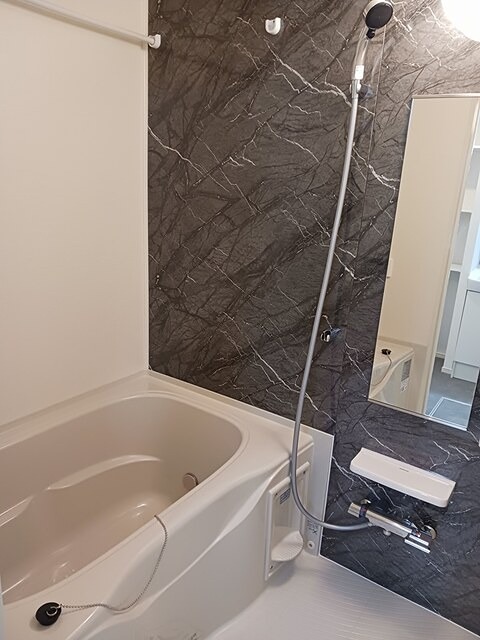 バス・シャワールーム　追い焚き付き