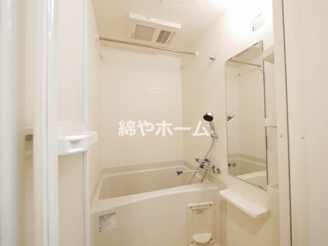 バス・シャワールーム　ゆったり過ごせるお風呂です