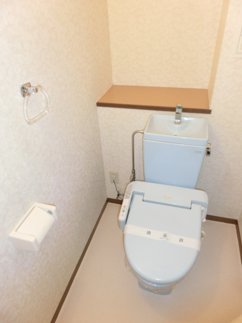 トイレ　＊同タイプの他のお部屋の写真です