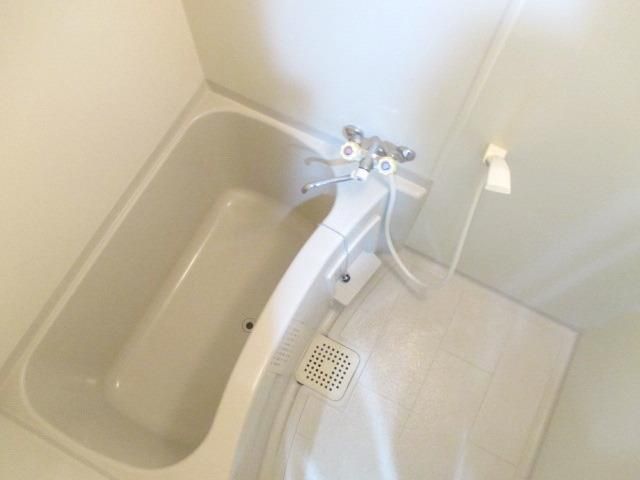 バス・シャワールーム　しっかり浸かって疲れを取りましょう！