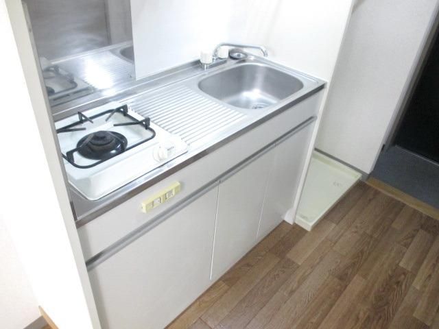 キッチン　システムキッチンなのでコンロは買わなくても大丈夫！