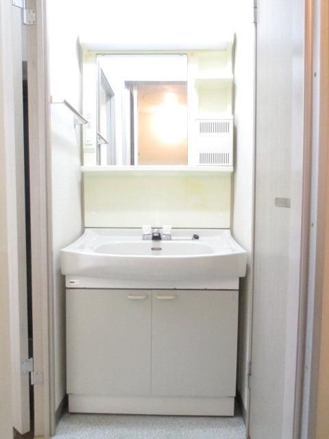 洗面設備　独立洗面台があるなんて素敵♪