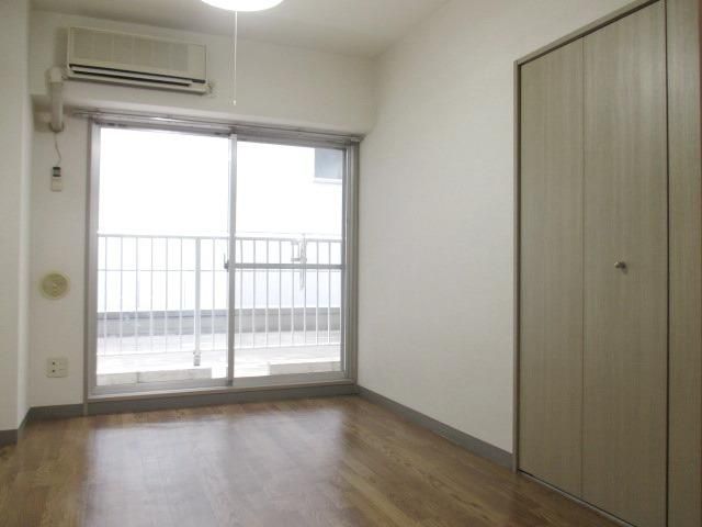 居室・リビング　別でダイニングがあるので広く使えますよ！