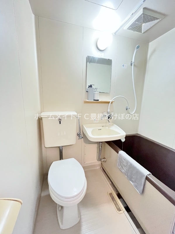 バス・シャワールーム　同型別部屋写真