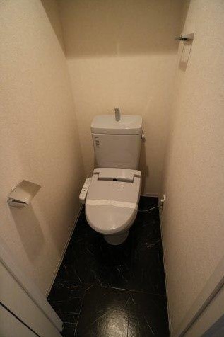 トイレ　別号室参考写真