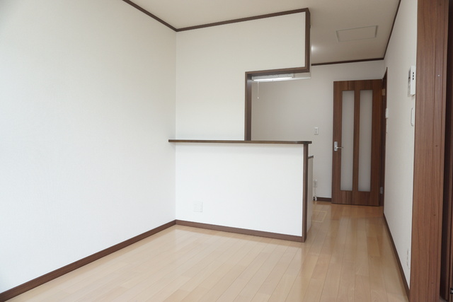 居室・リビング　カウンターキッチンのＬＤＫ９．１帖です。