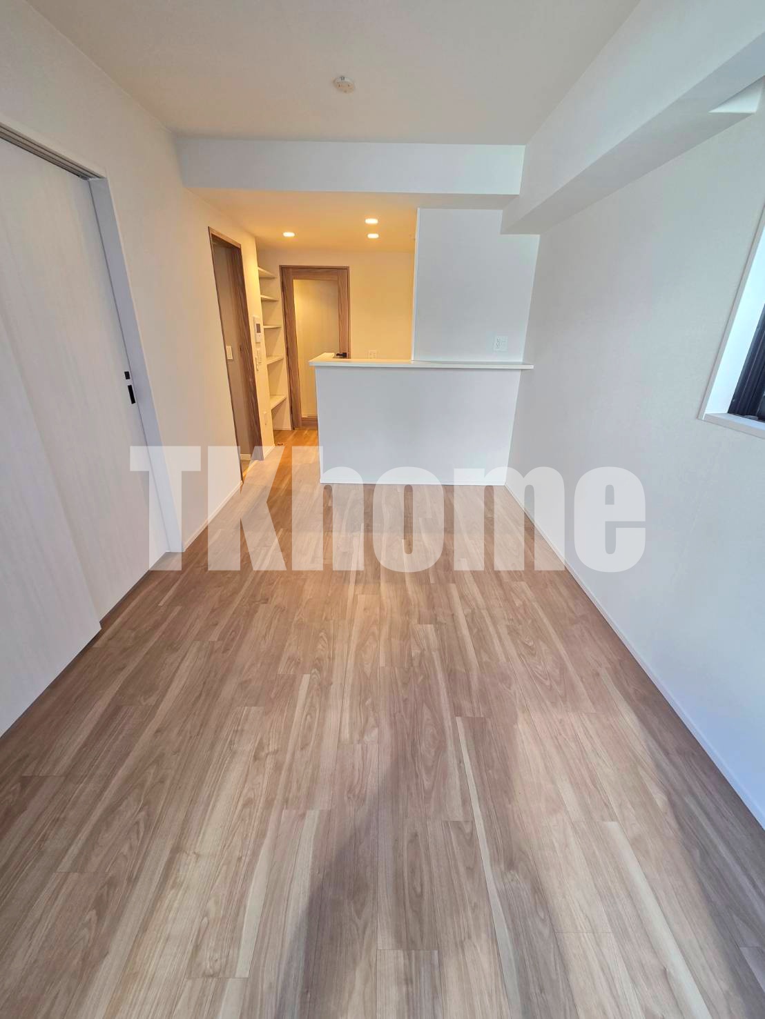 居室・リビング　10.4帖リビング(同マンション・別室参考写真)