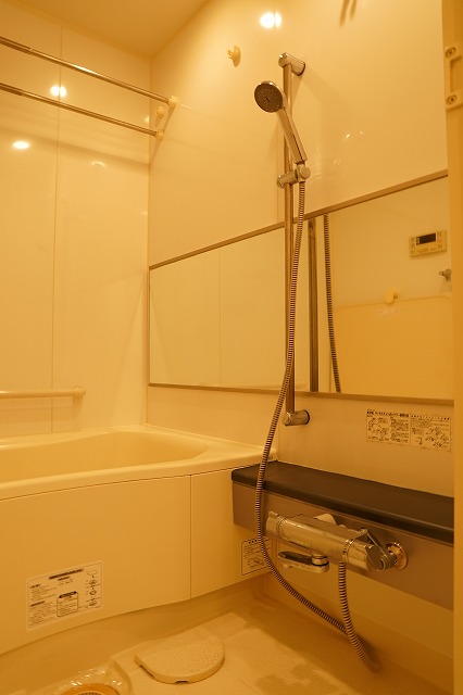 バス・シャワールーム　バス