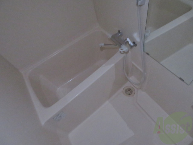 バス・シャワールーム　疲れて帰ってきたらゆっくりとお風呂に入りましょう。