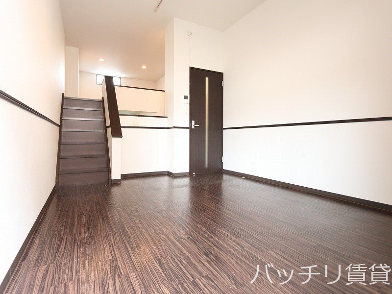 居室・リビング　画像は同型タイプの為、現状を優先致します。