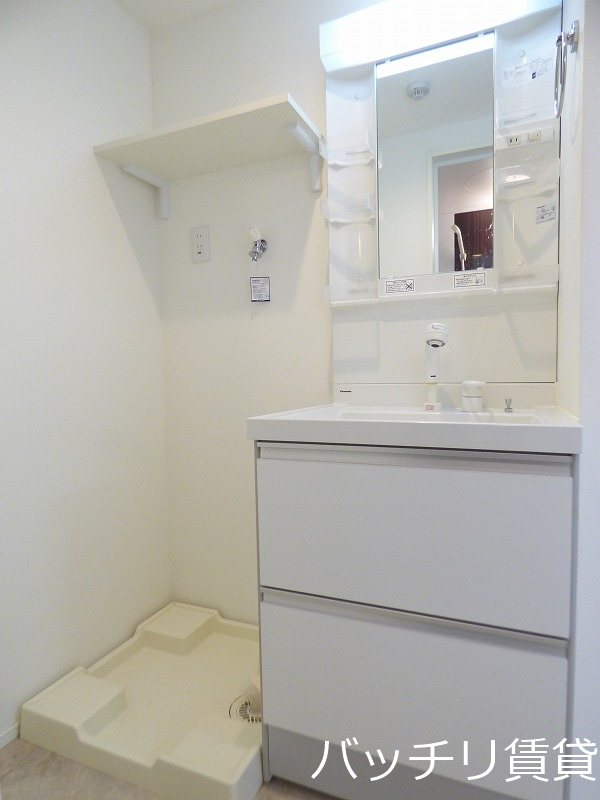 洗面設備　画像は同型タイプの為現状を優先致します。