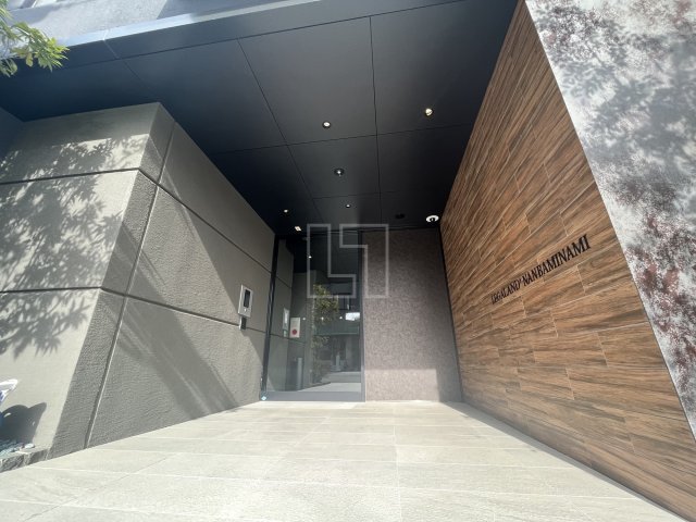 エントランス　LEGALAND+難波南　エントランス