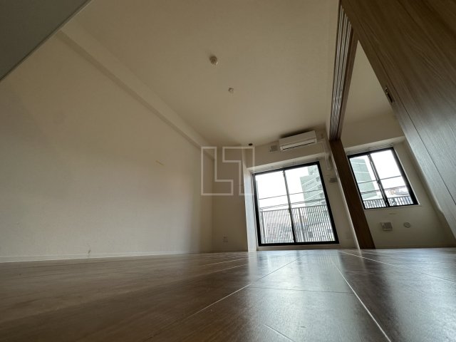 居室・リビング　LEGALAND+難波南　リビング