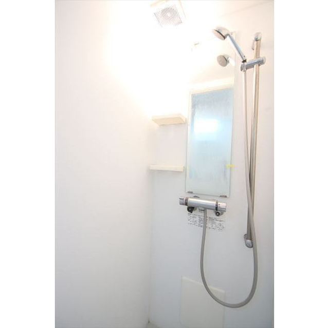 バス・シャワールーム　当社提携物件の為、どこよりも安く早く安心してご契約可能です。