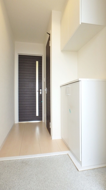 玄関　★別室参考写真★シューズＢＯＸ付きのすっきりした玄関★