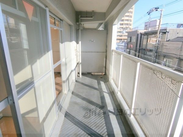 バルコニー　ベランダ