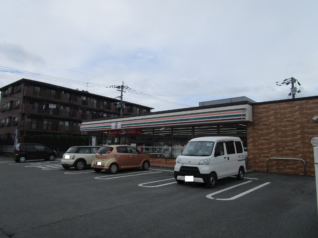 コンビニ　セブンイレブン 熊本八王寺町店（コンビニ）まで263m