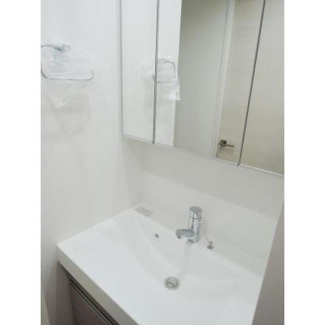 洗面設備　※写真は同タイプ住戸です。