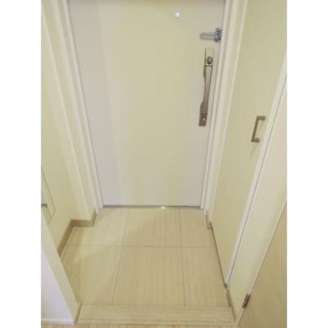 玄関　※写真は同タイプ住戸です。