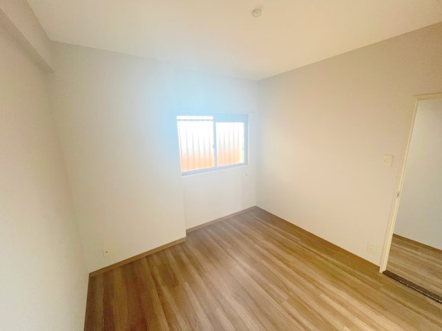 その他部屋・スペース　朝には心地よい光が差し込む、このお部屋でお休みください。