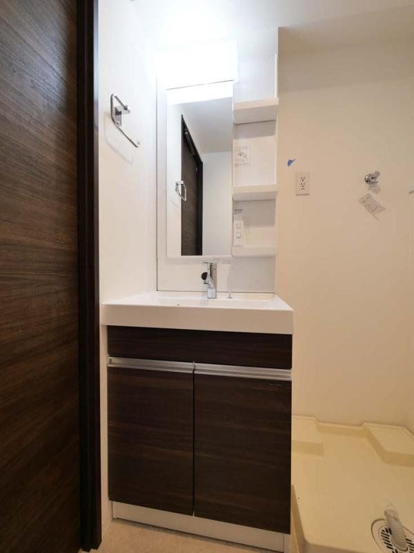 洗面設備　使いやすい独立洗面台☆