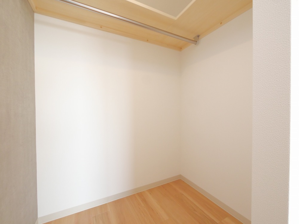 収納　☆収納量たっぷりのウォークインクローゼット☆