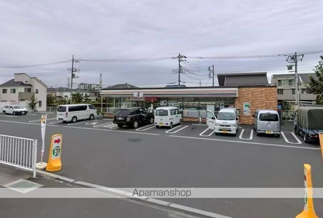 コンビニ　セブン－イレブン八潮伊勢野店（コンビニ）まで574m