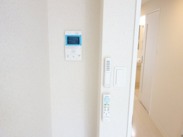 セキュリティ　モニター付きインターホン