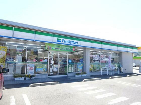 コンビニ　ファミリーマート岡山一宮店（コンビニ）まで434m