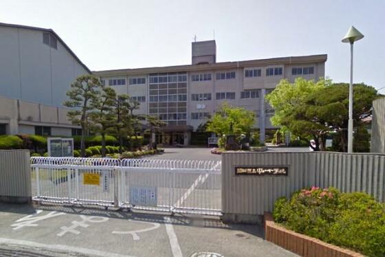 小学校　岡山市立中山小学校（小学校）まで1409m