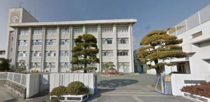 中学校　岡山市立中山中学校（中学校）まで1415m