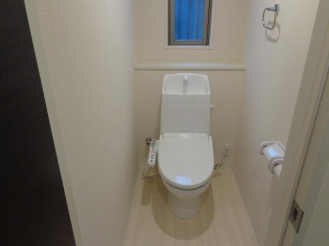 トイレ　同施工会社参考写真
