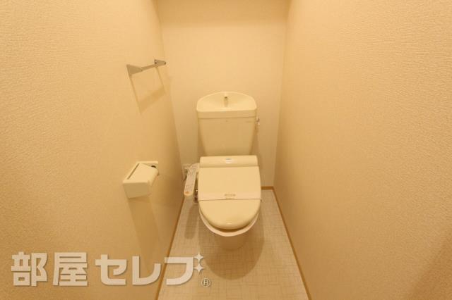 トイレ　清潔感のあるお手洗いです。